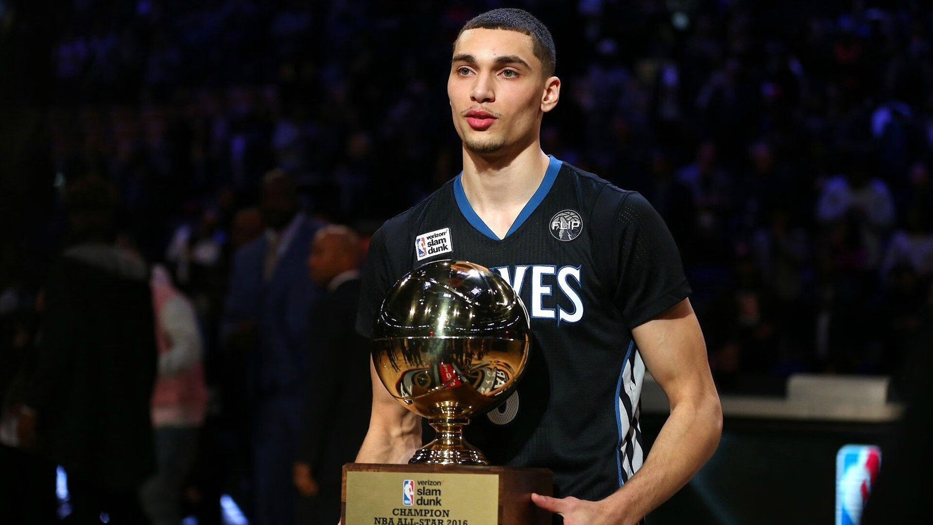 蓝鹰之翼下的觉醒，当拉齐奥战术遇上本泽马的乌拉圭式爆发