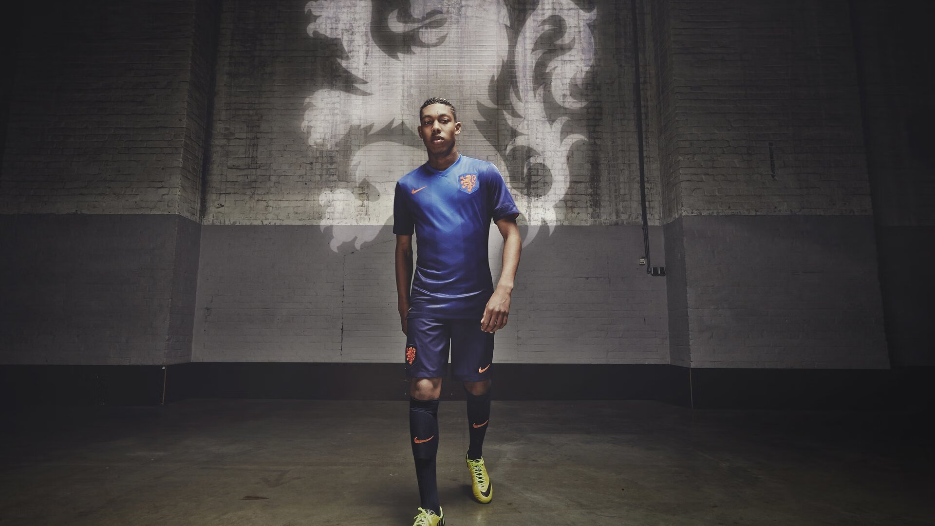 阿尔瓦雷斯,从梅西的影子到尤文终结者,他用一脚写就新传奇