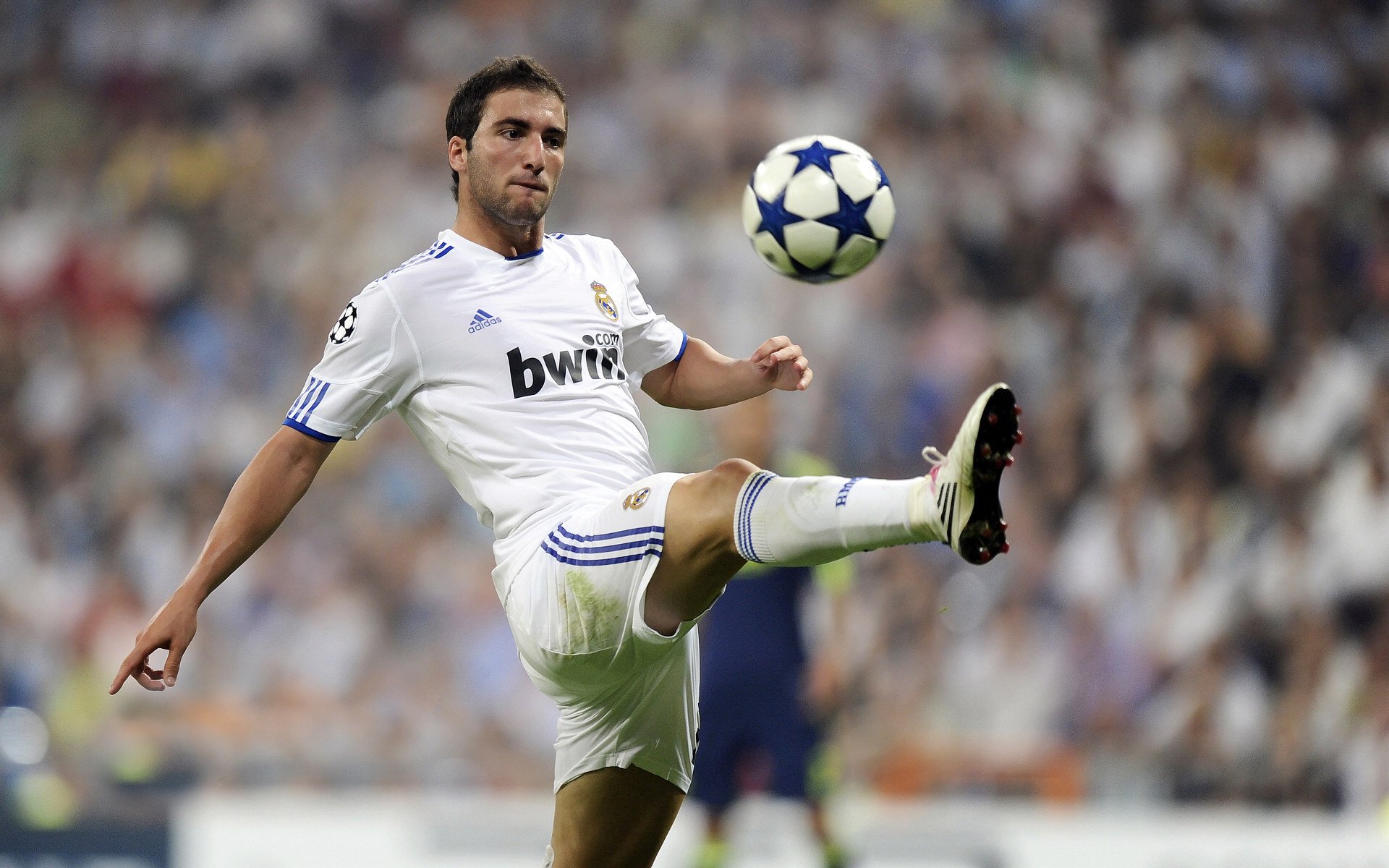 阿什拉夫一剑封喉，威尔士铁骑踏碎多特蒙德神话