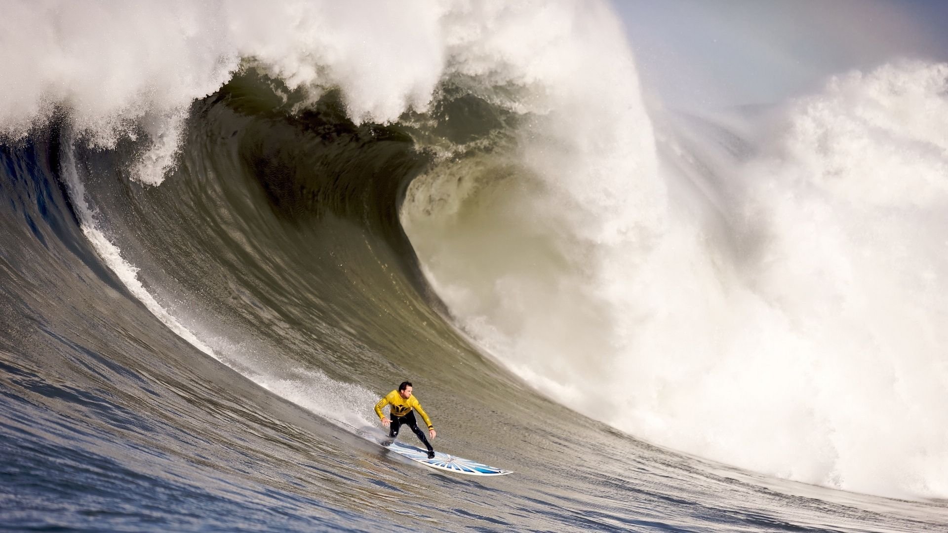 北极光映照沙漠奇迹,拉什福德主宰世界杯争冠战,加拿大力克阿联酋